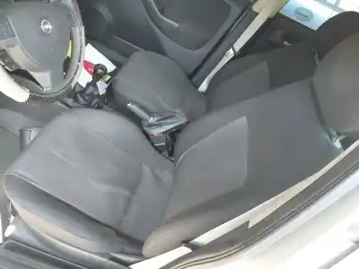 Veículo de Sucata opel corsa c essentia do ano 2005 alimentado z13dt