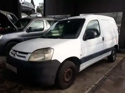 Veículo de Sucata citroen berlingo first combi 1.6 hdi 75 sx do ano 2011 alimentado 9hw