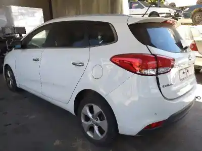 Здавання транспортного засобу kia carens iv 1.7 crdi року 2001 потужний d4fd