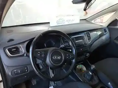 Здавання транспортного засобу kia carens iv 1.7 crdi року 2001 потужний d4fd