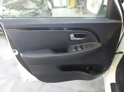 Здавання транспортного засобу kia carens iv 1.7 crdi року 2001 потужний d4fd