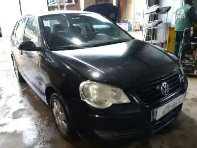 Véhicule à la ferraille VOLKSWAGEN POLO (9N3) Match de l'année 2005 alimenté BNM