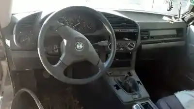 Veículo de Sucata bmw serie 3 coupe (e36) 318is do ano 2001 alimentado m42b18