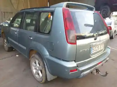 Veículo de Sucata nissan x-trail (t30) comfort do ano 2002 alimentado yd22