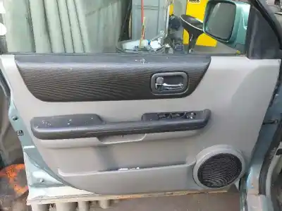 Veículo de Sucata nissan x-trail (t30) comfort do ano 2002 alimentado yd22