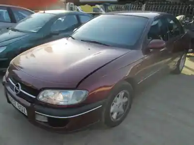Veículo de Sucata opel omega b elegance berlina do ano 1999 alimentado 