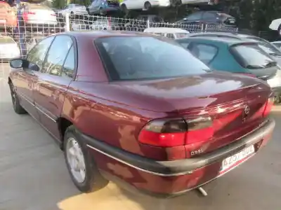 Veículo de Sucata opel omega b elegance berlina do ano 1999 alimentado 