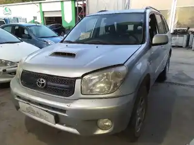 Veicolo di demolizione toyota rav 4 (a2) 2.0 d-4d 4wd dell'anno 2005 alimentato d-1cd-ftv
