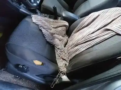 Veicolo di demolizione toyota rav 4 (a2) 2.0 d-4d 4wd dell'anno 2005 alimentato d-1cd-ftv