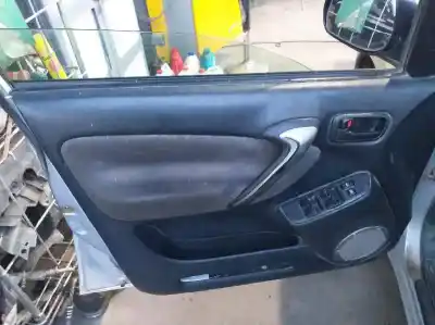 Veicolo di demolizione toyota rav 4 (a2) 2.0 d-4d 4wd dell'anno 2005 alimentato d-1cd-ftv