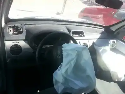 Здавання транспортного засобу renault kangoo (f/kc0) authentique року 2005 потужний d//k9k a7