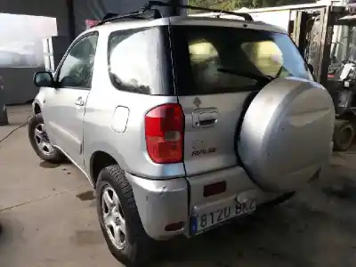 Veículo de Sucata toyota rav 4 (a2) 2.0 luna 4x4 (2003->) do ano 2001 alimentado 1azfe