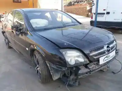 Veículo de Sucata OPEL VECTRA C BERLINA GTS Elegance do ano 2005 alimentado Z19DTH