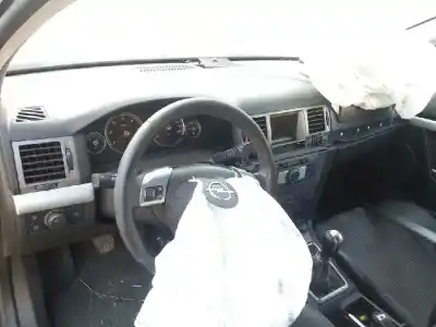 Veículo de Sucata opel vectra c berlina gts elegance do ano 2005 alimentado z19dth