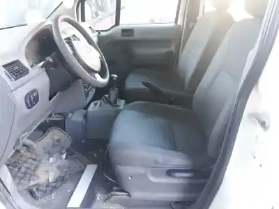 Здавання транспортного засобу ford tourneo connect (tc7) kombi corta року 2004 потужний bhpa Здавання транспортного засобу ford tourneo connect (tc7) kombi corta року 2004 потужний bhpa