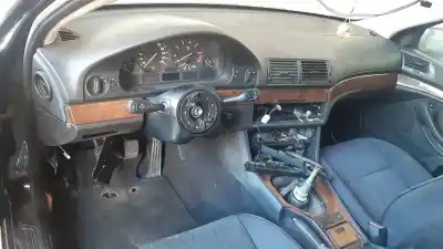 Veículo de Sucata bmw serie 5 berlina (e39) 3.0 530i do ano 2001 alimentado m54b30