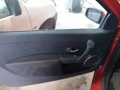 Veículo de Sucata renault clio iii imusic confort dynamique do ano 2001 alimentado k4j780