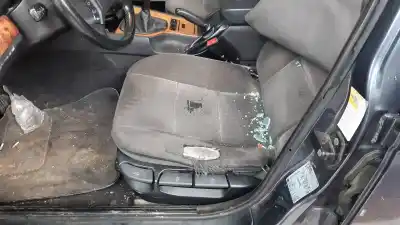 Veículo de Sucata bmw serie 5 berlina (e39) 525tds do ano 2000 alimentado 256t1