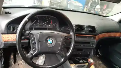 Veículo de Sucata bmw serie 5 berlina (e39) 525tds do ano 2000 alimentado 256t1