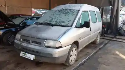 Veicolo di demolizione FIAT SCUDO (222) 2.0 JTD EL Furg. acristalado dell'anno 2001 alimentato RHX
