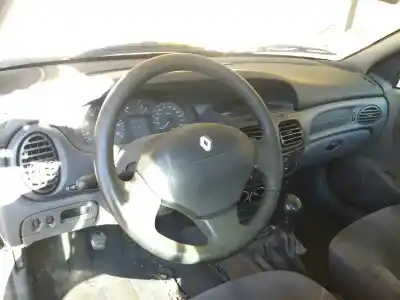 Scrapping Vehicle renault megane i fase 2 grandtour (ka..) 1.9 dti rxe ka0n of the year 2000 powered f9q731