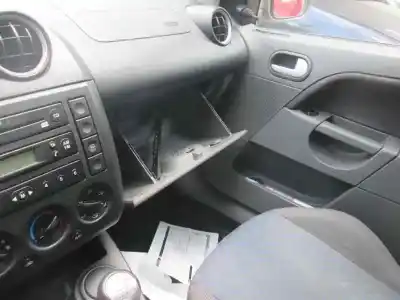 Veículo de Sucata ford fiesta (cbk) trend do ano 2002 alimentado fxjb