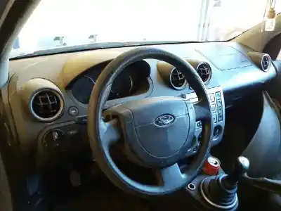 Veículo de Sucata ford fiesta (cbk) trend do ano 2005 alimentado fxjb