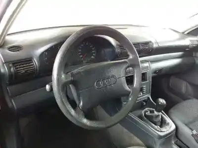 Veículo de Sucata audi a4 berlina (b5) 1.8 do ano 1995 alimentado adr