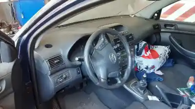 Veículo de Sucata toyota avensis (_t25_) 2.2 d-4d (adt251_) do ano 2005 alimentado 2adftv