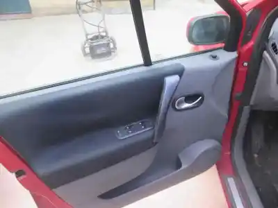 Veículo de Sucata renault scenic ii exception do ano 2005 alimentado f9q812