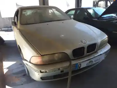 Veículo de Sucata bmw serie 5 berlina (e39) 525tds do ano 2001 alimentado 256t1