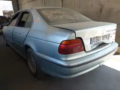 Veículo de Sucata bmw serie 5 berlina (e39) 525tds do ano 2001 alimentado 256t1