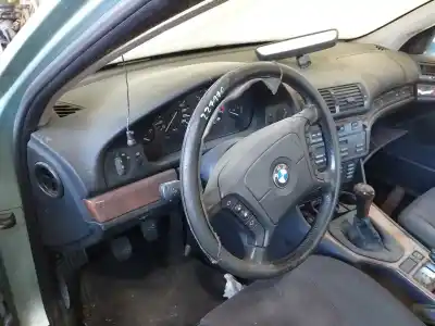 Veículo de Sucata bmw serie 5 berlina (e39) 525tds do ano 2001 alimentado 256t1