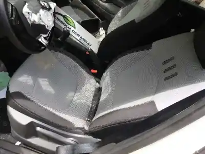 Vehicul casat renault captur dynamique al anului 2016 alimentat k9k608