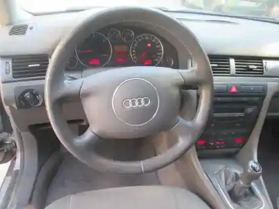 Veicolo di demolizione audi a6 berlina (4b2) 1.9 tdi dell'anno 2002 alimentato avf