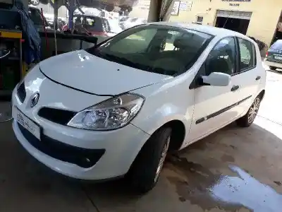 Veículo de Sucata renault clio iii authentique do ano 2007 alimentado k9k766
