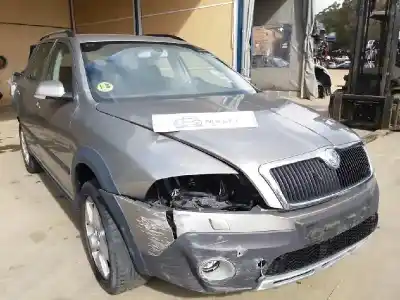 Veículo de Sucata SKODA                                              OCTAVIA COMBI (1Z5)                                                                                                                                                                                                                                        Scout 4X4                                                                                                                                                                                                                                                  do ano 2001 alimentado BMM