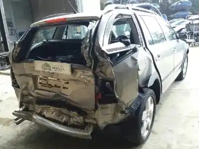 Sloopvoertuig skoda octavia combi (1z5) scout 4x4 van het jaar 2001 aangedreven bmm