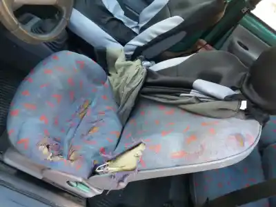 Sloopvoertuig renault twingo (co6) 1.3 (c063/64) van het jaar 1993 aangedreven c3g700