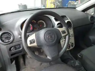 Veículo de Sucata opel corsa d cosmo do ano 2010 alimentado a12xer