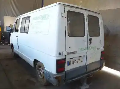 Veicolo di demolizione RENAULT TRAFIC (DESDE 5.89) T 1100 dell'anno 2000 alimentato D-F8Q M6