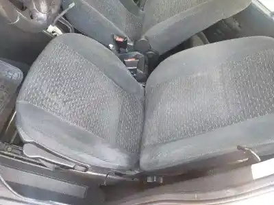 Veículo de Sucata opel zafira a elegance do ano 2003 alimentado z18xe