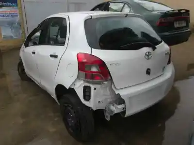 Veículo de Sucata toyota yaris live do ano 2010 alimentado 1ndtv