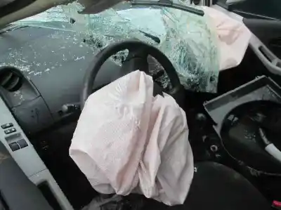 Veículo de Sucata toyota yaris live do ano 2010 alimentado 1ndtv