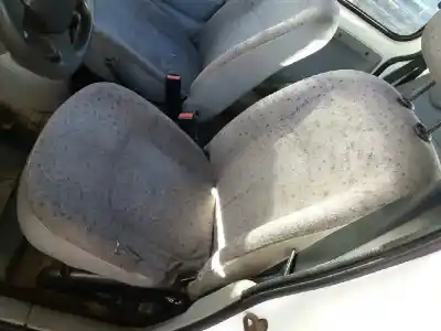 Здавання транспортного засобу renault kangoo (f/kc0) authentique 64 cv / 47 kw року 2004 потужний f8q630 Здавання транспортного засобу renault kangoo (f/kc0) authentique 64 cv / 47 kw року 2004 потужний f8q630