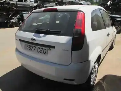 Veículo de Sucata ford fiesta (cbk) trend do ano 2004 alimentado d/f6ja