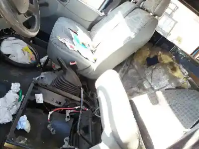 Veículo de Sucata ford transit caja abierta ´06 ft 350 el cabina simple. extralarga 116 cv / 85 kw do ano 2001 alimentado jxfa