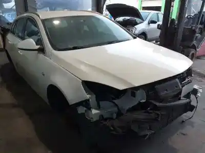 Veicolo di demolizione opel insignia sports tourer edition dell'anno 2009 alimentato a20dth