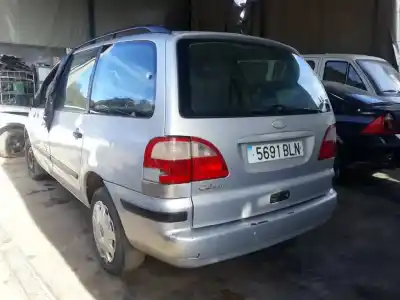 Veículo de Sucata ford galaxy (vy) ambiente do ano 2001 alimentado auy