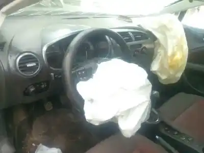 Veículo de Sucata seat leon (1p1) reference do ano 2006 alimentado bxe